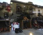 El papa eligió la sencillez, como el calzado que compraba en una zapatería de barrio en Buenos Aires