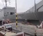El buque ARM Papaloapan de la Marina chocó accidentalmente contra el dique seco de Pemex en Ciudad Madero durante una maniobra.
