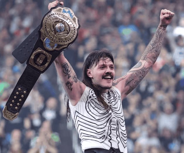 Dominik Mysterio hace historia en la WWE Dominik Mysterio hace historia en la WWE