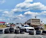 Protestan comerciantes y bloquean carretera en San Fernando