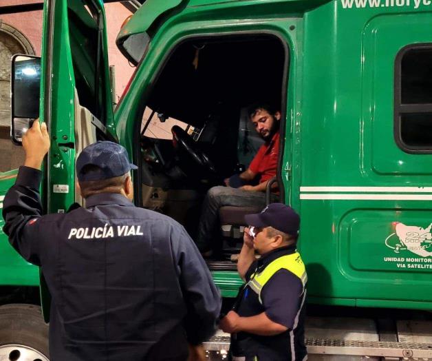 Colisiona, atropella y huye... vuelve a chocar en Bulevar Hidalgo de Reynosa Colisiona, atropella y huye... vuelve a chocar en Bulevar Hidalgo de Reynosa