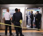 Tras discusión con otro pasajero: Hombre muere al ser apuñalado en metro de NY, informa policía