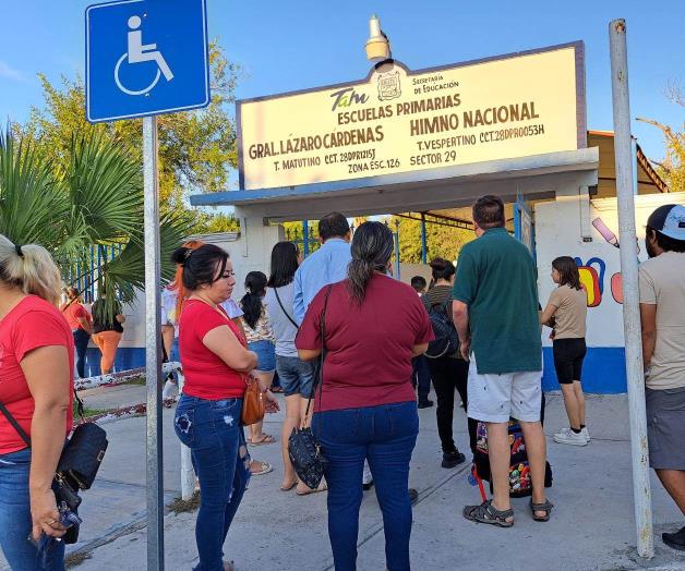 Regresan alumnos a clases, se alistan para otro ‘puente’ Regresan alumnos a clases, se alistan para otro ‘puente’