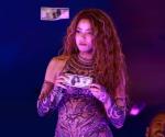 Shakira, entre la salud de su papá y una demanda por su hijo