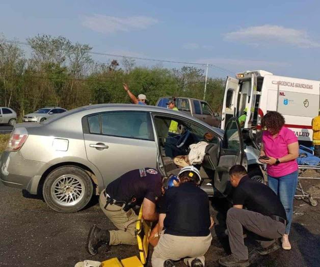 Hombre fallece en choque volcadura en Montemorelos