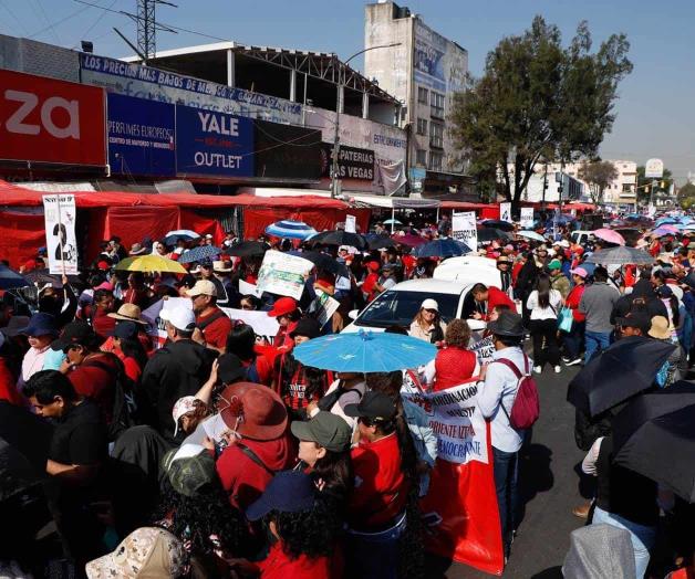 Se irían a paro 200 mil maestros de CNTE el 15 de mayo Se irían a paro 200 mil maestros de CNTE el 15 de mayo