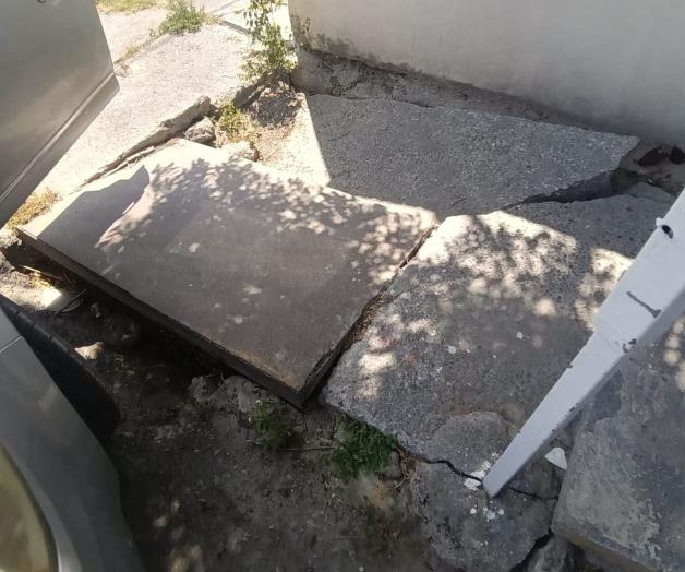 Sucumbe suelo en  transitado sector