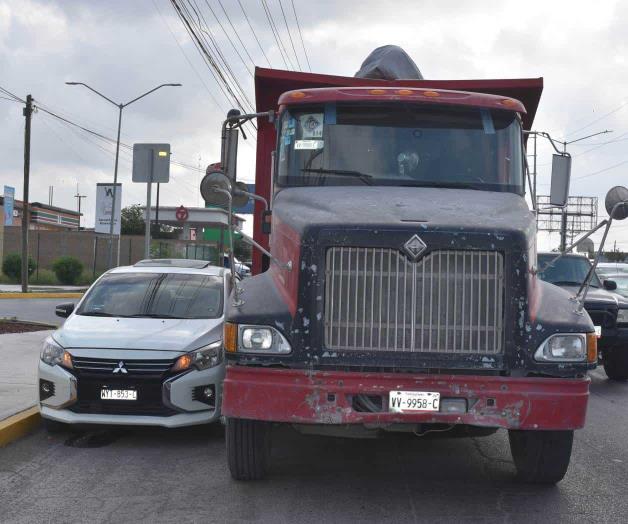 Choque y caos en Carretera a Monterrey Choque y caos en Carretera a Monterrey