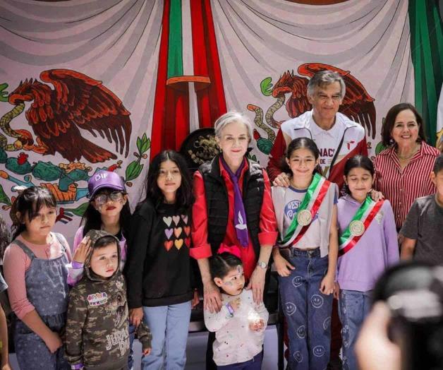 Apapacha DIF a más de 170 mil niñas y niños Apapacha DIF a más de 170 mil niñas y niños