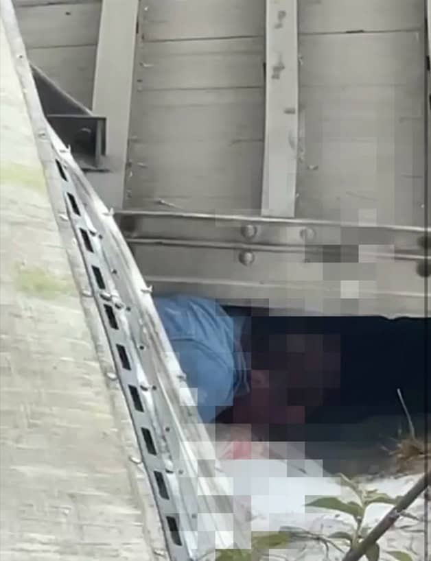 Muere hombre aplastado por caja de tráiler durante rapiña en Antiguo Morelos Muere hombre aplastado por caja de tráiler durante rapiña en Antiguo Morelos
