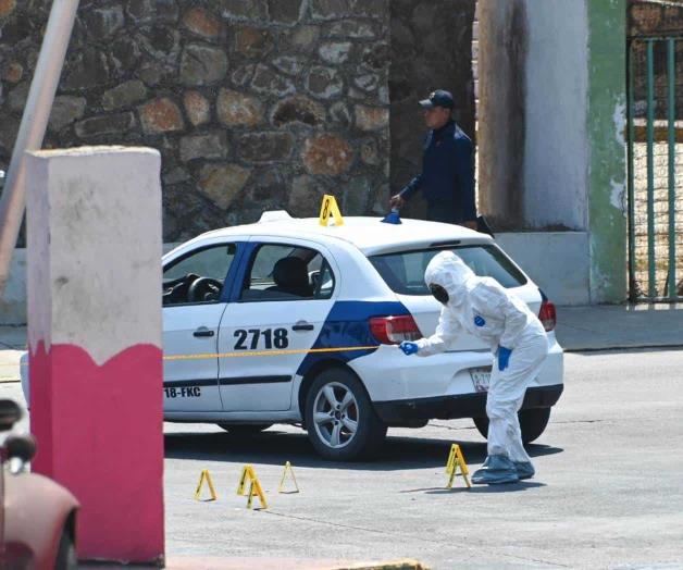 Matan a taxista a balazos en Acapulco Matan a taxista a balazos en Acapulco