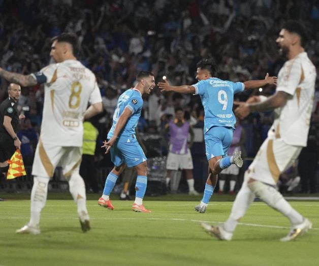 Cruz Azul avanza a la Final Cruz Azul avanza a la Final