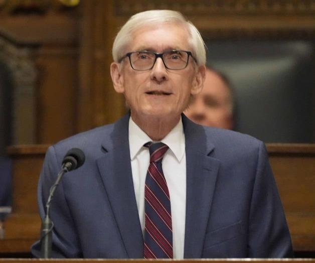 Gobernador de Wisconsin dice no temer tras insinuación de arresto hecha por funcionario de Trump Gobernador de Wisconsin dice no temer tras insinuación de arresto hecha por funcionario de Trump