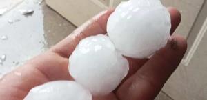 Cae granizada en Ciénega de Flores