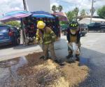 En el primer cuadro de la ciudad: Atienden bomberos  derrame de aceite