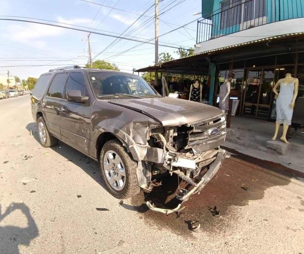 Adulto mayor provoca choque múltiple en Río Bravo; tres vehículos dañados Adulto mayor provoca choque múltiple en Río Bravo; tres vehículos dañados