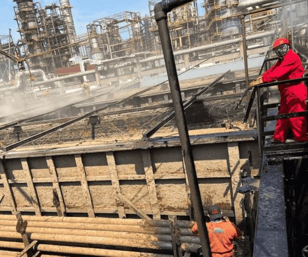 Advierten retrasos en servicios de refinería de Salina Cruz