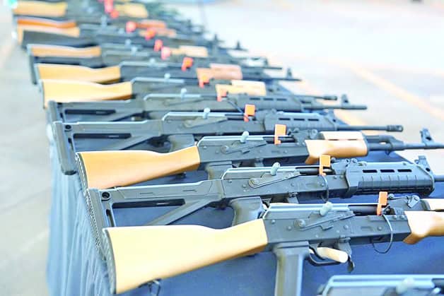 Frena CBP impresionante cruce de armas a México