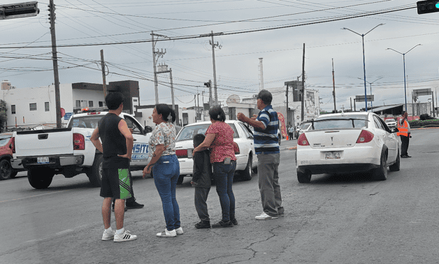 Se quema tractocamión durante la madrugada en Miguel Alemán