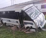Accidente en Reynosa: Transporte público se sale de la cinta asfáltica