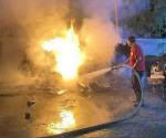 Se quema tractocamión durante la madrugada en Miguel Alemán