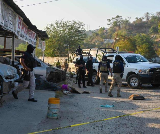 Violencia en Acapulco: Hallazgo de 3 cuerpos afuera de deshuesadero Violencia en Acapulco: Hallazgo de 3 cuerpos afuera de deshuesadero
