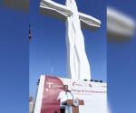 Construyen monumental cruz más grande de México en Tula