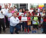 Premian a niñas y  niños dibujantes