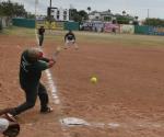 En la liga de softbol aztlan: ¡Embisten Toros!