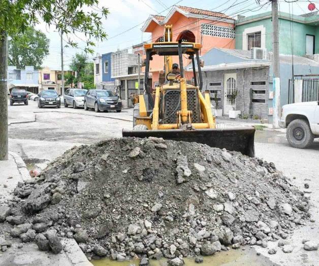 Piden precaución a conductores: Llega bacheo a La Suateña Piden precaución a conductores: Llega bacheo a La Suateña