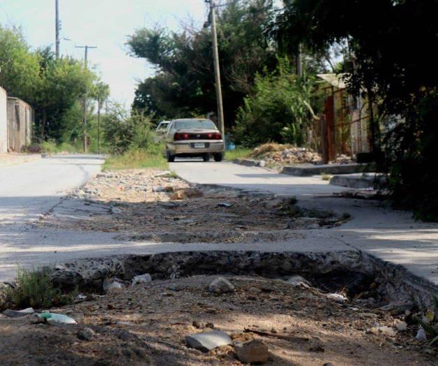 Olvidan regresar a pavimentar la calle Olvidan regresar a pavimentar la calle