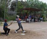 Liga veteranos de softbol: Gana Taquería El Güero a los Amigos Morales