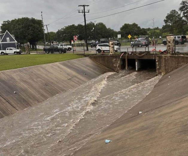 Muere niña, víctima de las inundaciones Muere niña, víctima de las inundaciones