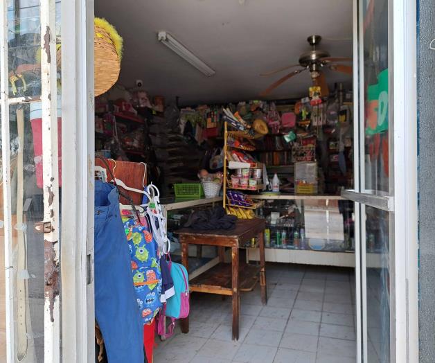 Trabaja sin luz desde la inundación Trabaja sin luz desde la inundación