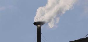 ¡Habemus Papam! Humo blanco sale de la Capilla Sixtina