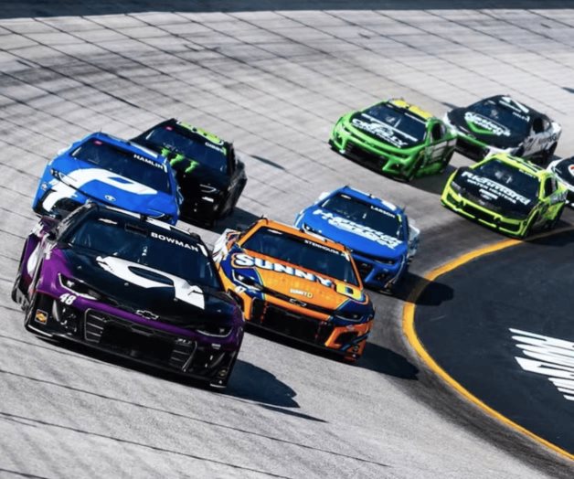 La NASCAR Cup Series 2025 llega a la televisión abierta La NASCAR Cup Series 2025 llega a la televisión abierta