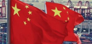 Evalúa EU reducir los aranceles a China del 145 al 50%