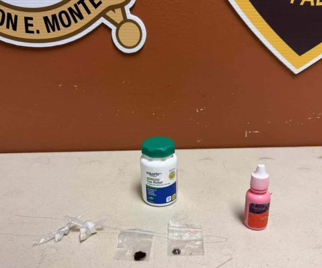 Detienen a una mujer en posesión de sustancias Detienen a una mujer en posesión de sustancias