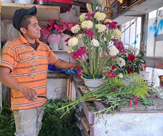 Listos para venta de flores para el Día de las Madres en Reynosa Listos para venta de flores para el Día de las Madres en Reynosa