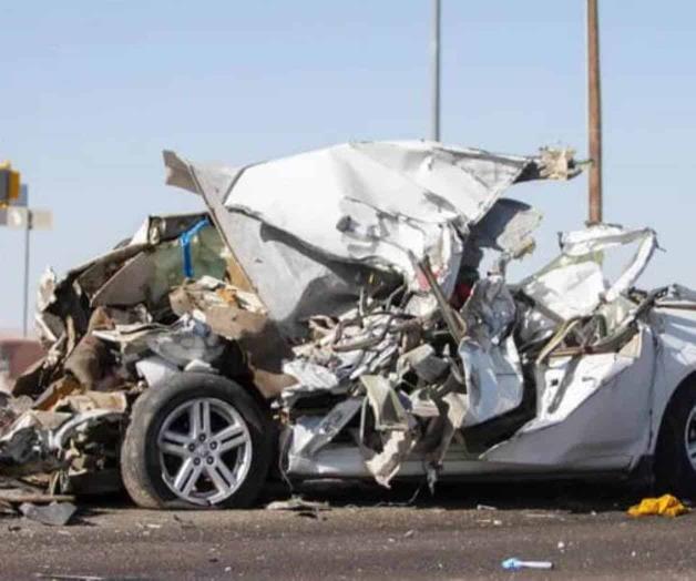 Brutal accidente múltiple y explosión deja 1 muerto en El Paso Brutal accidente múltiple y explosión deja 1 muerto en El Paso