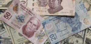 Peso cierra la semana en 19.45 unidades al mayoreo