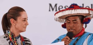 Sheinbaum devuelve a wixárikas tierras en Nayarit