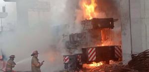 Incendio de grúa en obras de Metro línea 6 en Guadalupe