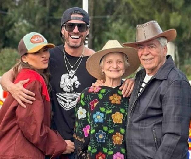 Pasea con sus suegros y su novio en CDMX