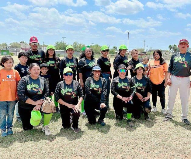 Doblegan Cobras a las Amigas de Leo y Uva