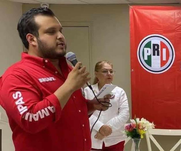Esperan a dirigente del PRI
