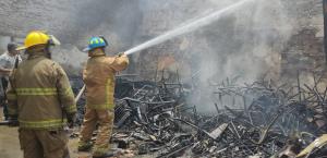 Se incendia almacén de la Presidencia de Victoria; solo daños materiales