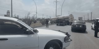Se registra accidente vehicular en el libramiento Monterrey-Reynosa que ocasiona caos vial.
