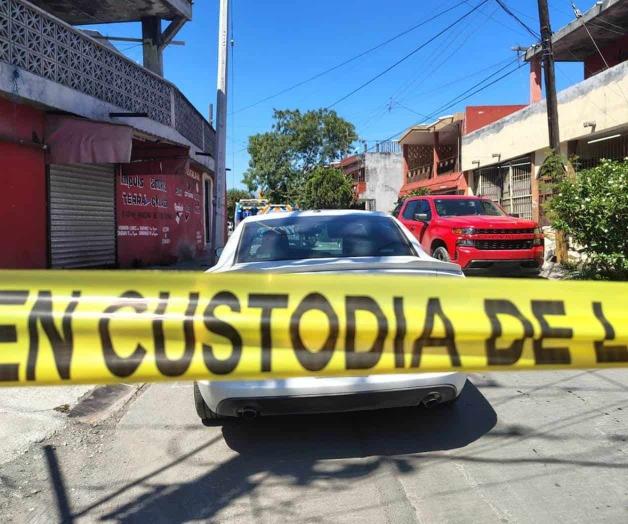 Hombre es asesinado de un balazo en Colonia Azteca de San Nicolás Hombre es asesinado de un balazo en Colonia Azteca de San Nicolás