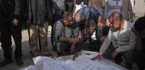 Ataques israelíes causan 15 muertes en Gaza, mayormente mujeres y niños